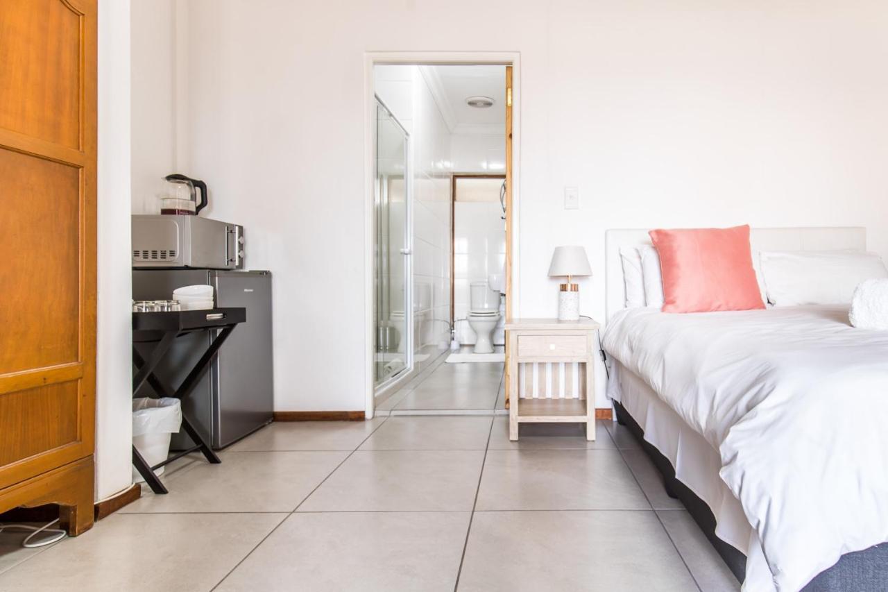Guest house Cornerstone Alk Zyl Cape Town