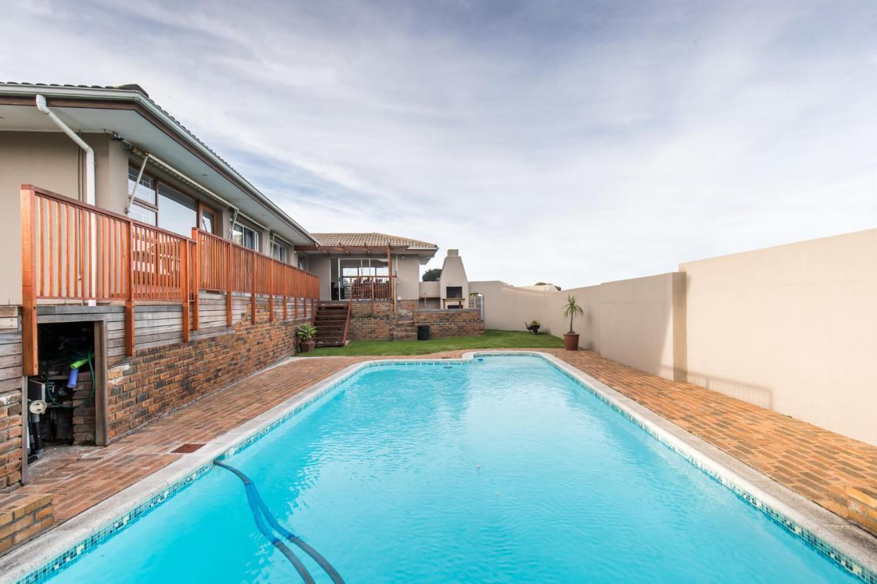 Cornerstone Alk Zyl Guest house Cape Town